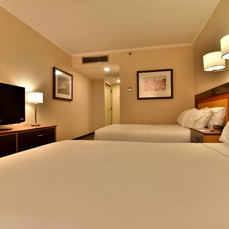 Holiday Inn Express Puerto Madero By Ihg Буэнос-Айрес Экстерьер фото