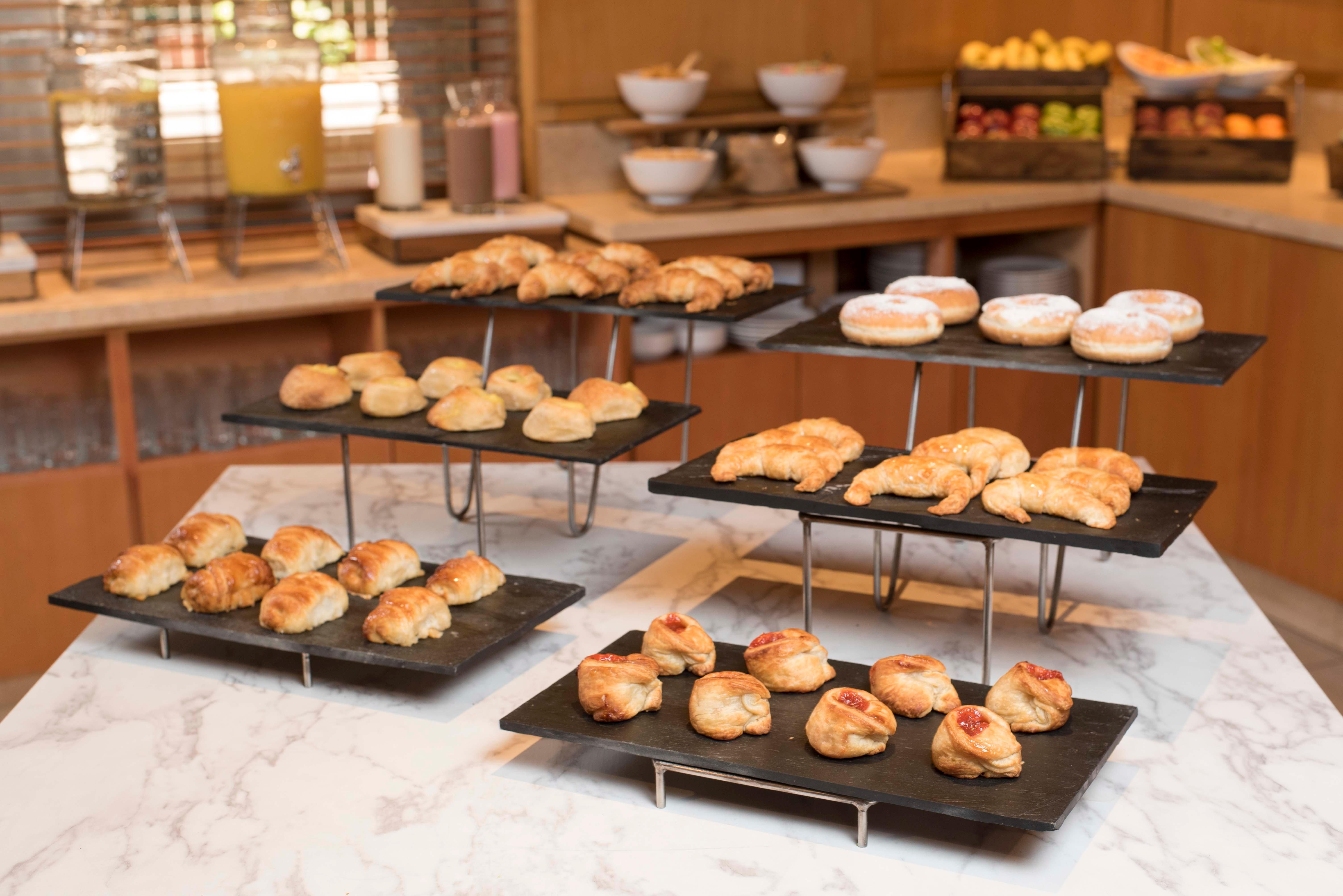 Holiday Inn Express Puerto Madero By Ihg Буэнос-Айрес Экстерьер фото