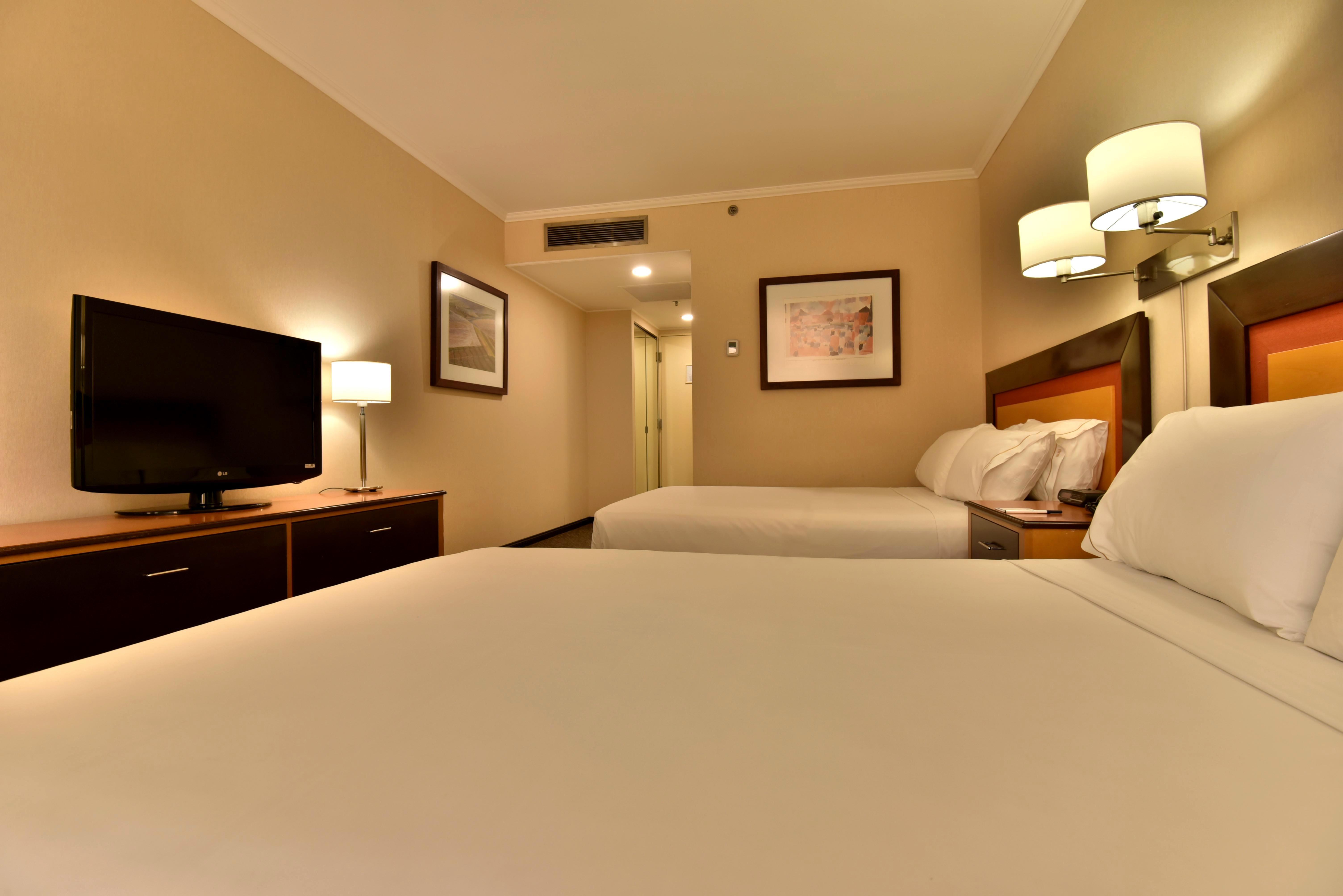 Holiday Inn Express Puerto Madero By Ihg Буэнос-Айрес Экстерьер фото