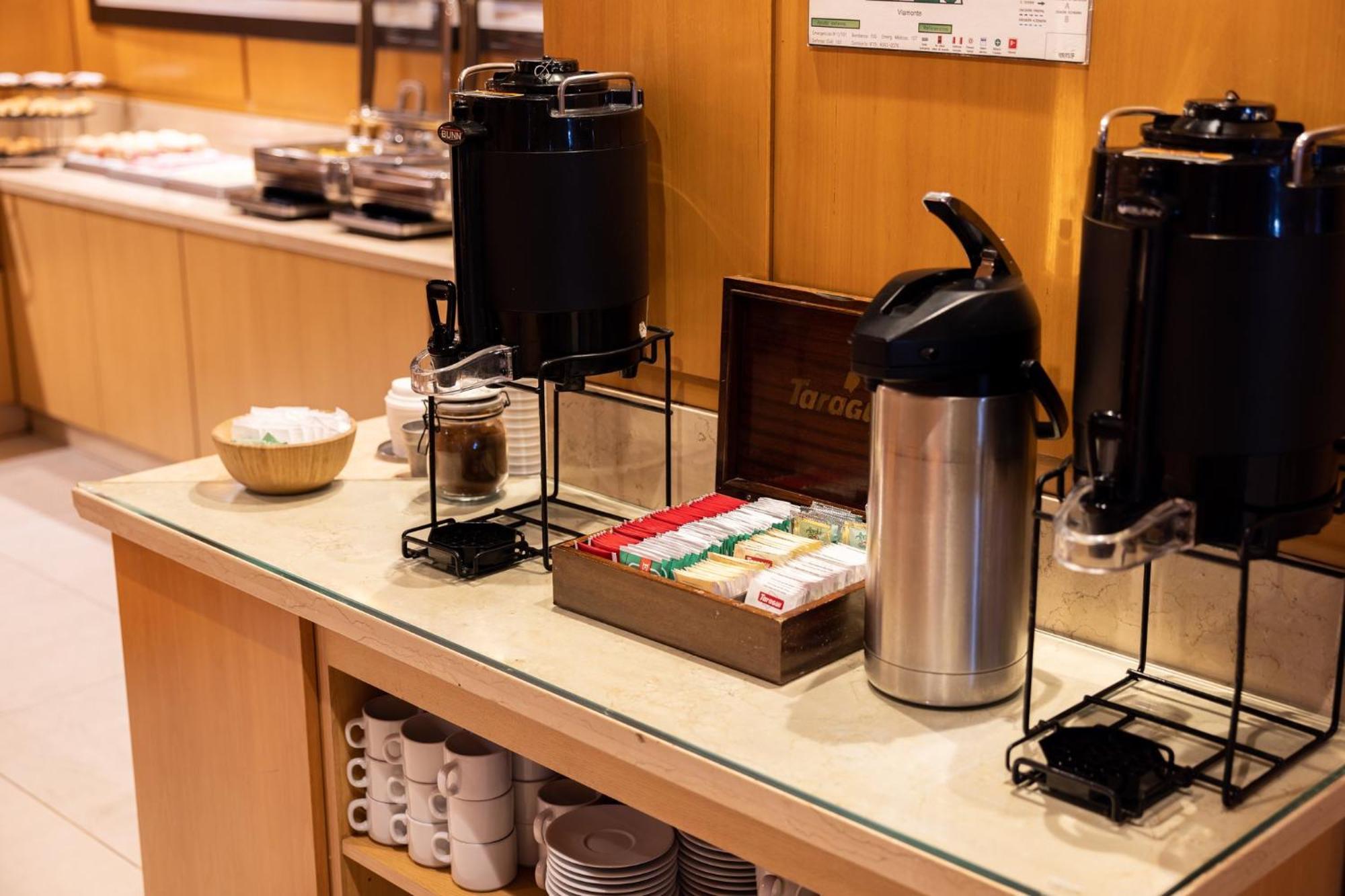 Holiday Inn Express Puerto Madero By Ihg Буэнос-Айрес Экстерьер фото