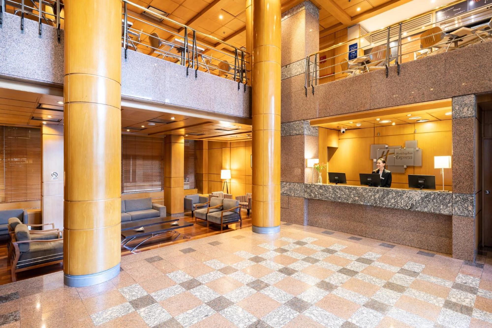 Holiday Inn Express Puerto Madero By Ihg Буэнос-Айрес Экстерьер фото