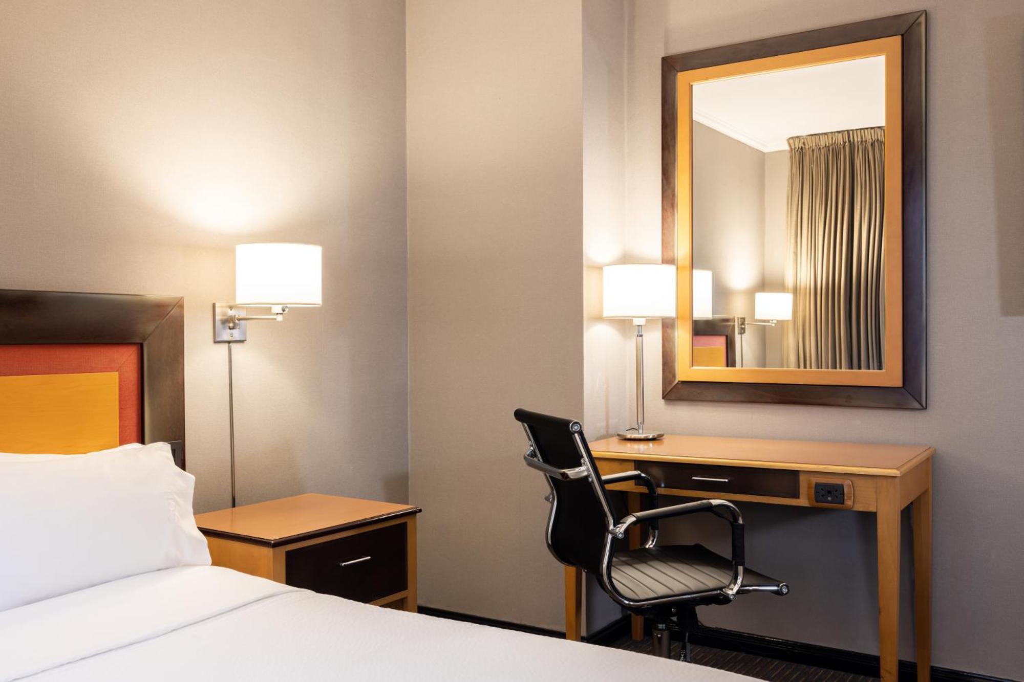 Holiday Inn Express Puerto Madero By Ihg Буэнос-Айрес Экстерьер фото