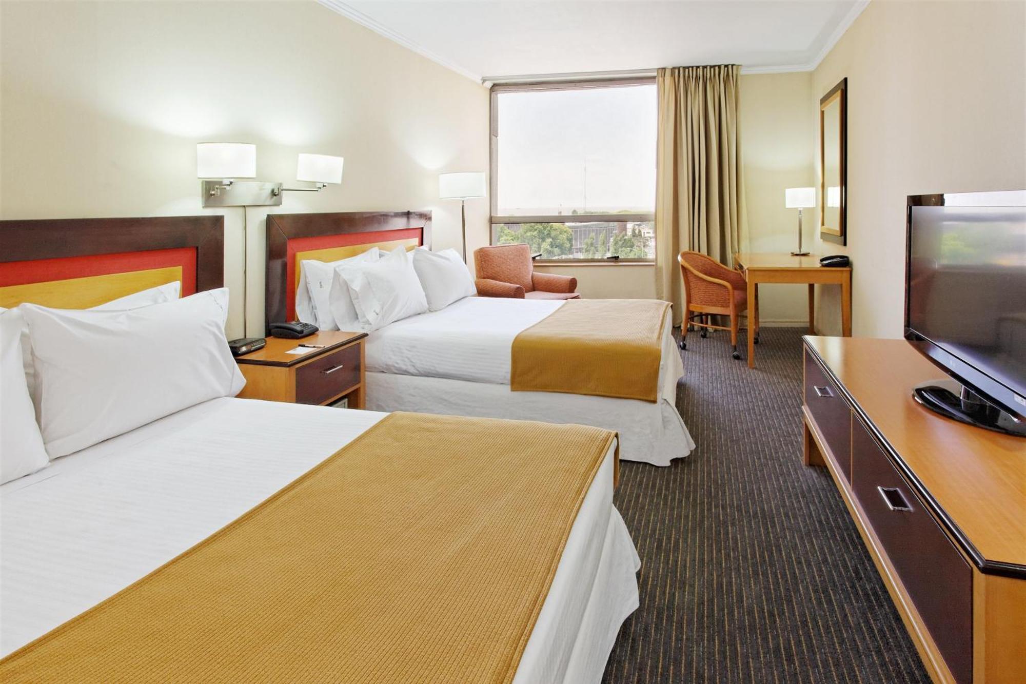Holiday Inn Express Puerto Madero By Ihg Буэнос-Айрес Экстерьер фото