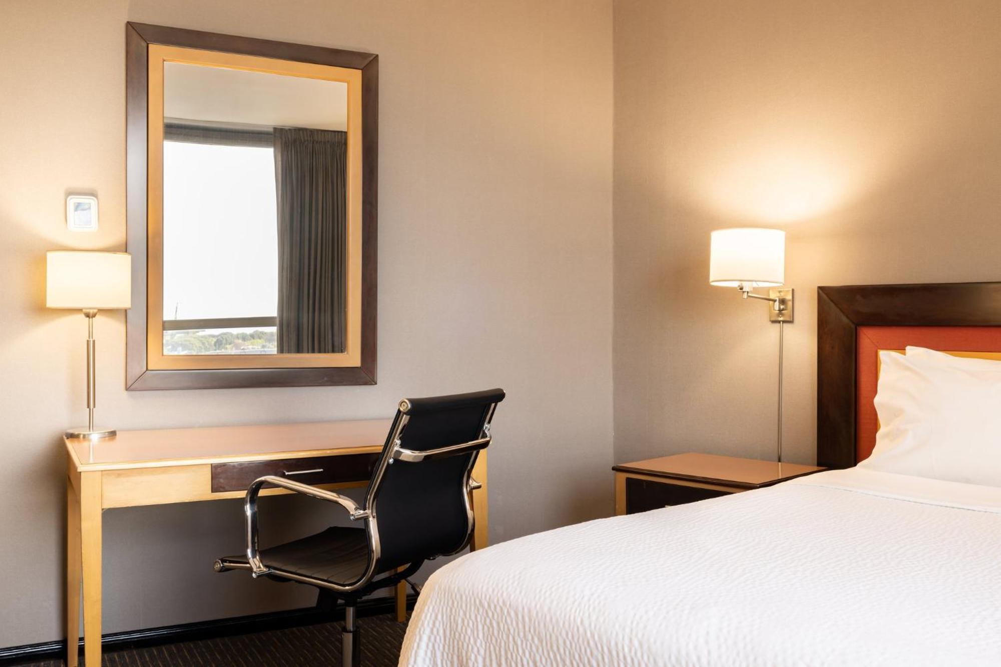 Holiday Inn Express Puerto Madero By Ihg Буэнос-Айрес Экстерьер фото